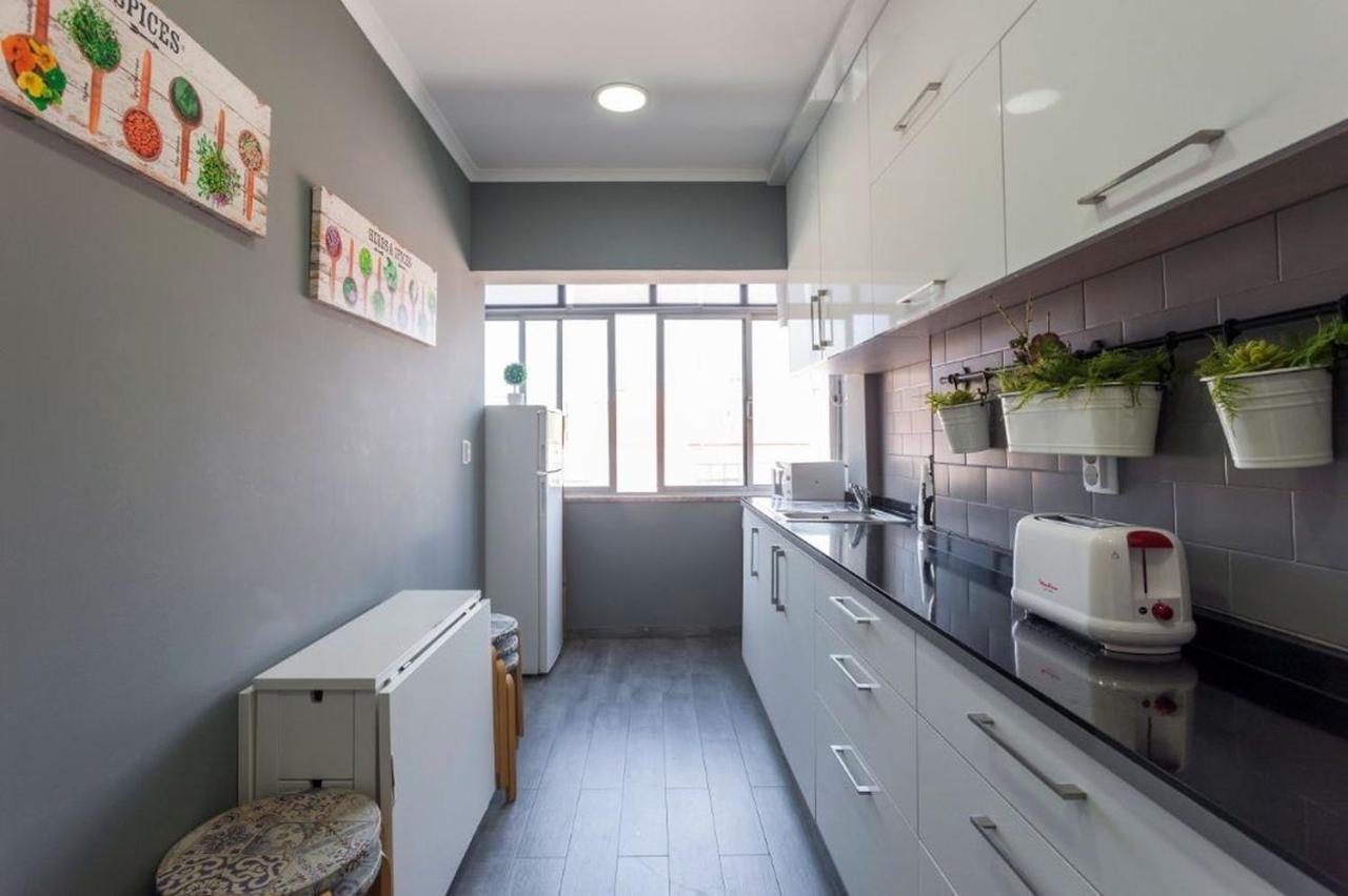 Apartment with 2 bedrooms in Moscavide - Lissabon Buitenkant foto