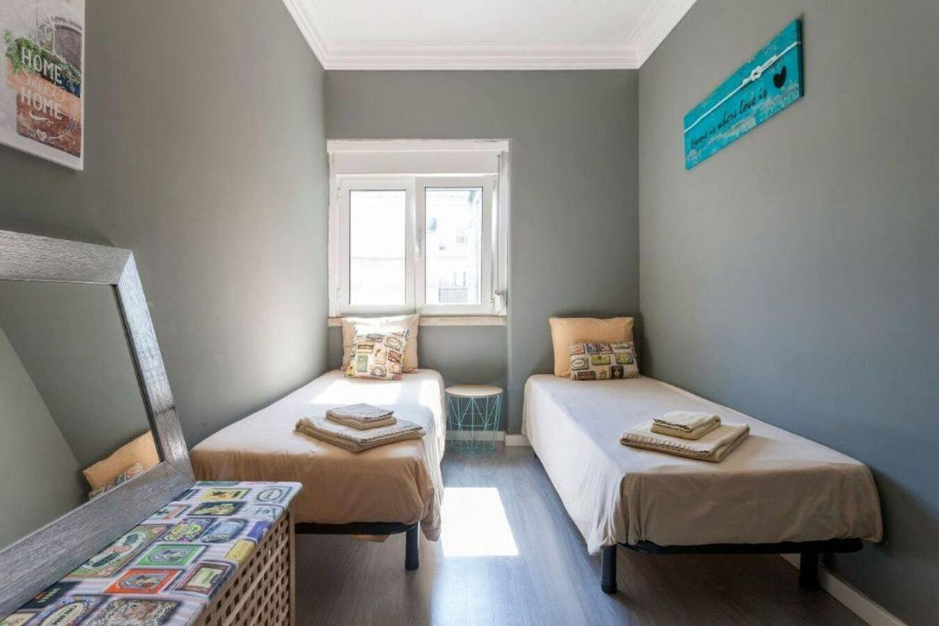 Apartment with 2 bedrooms in Moscavide - Lissabon Buitenkant foto